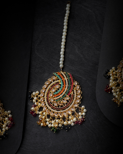 Glimmering Earrings Bindiya