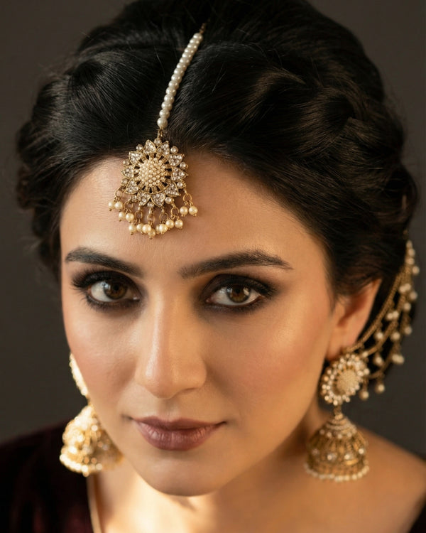 Zeenat Signature Bindiya