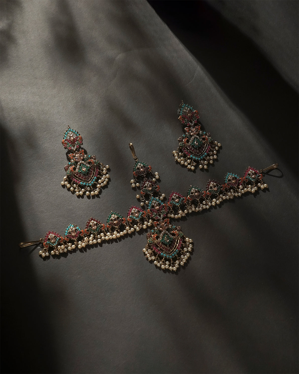 Matha Pati with Earrings
