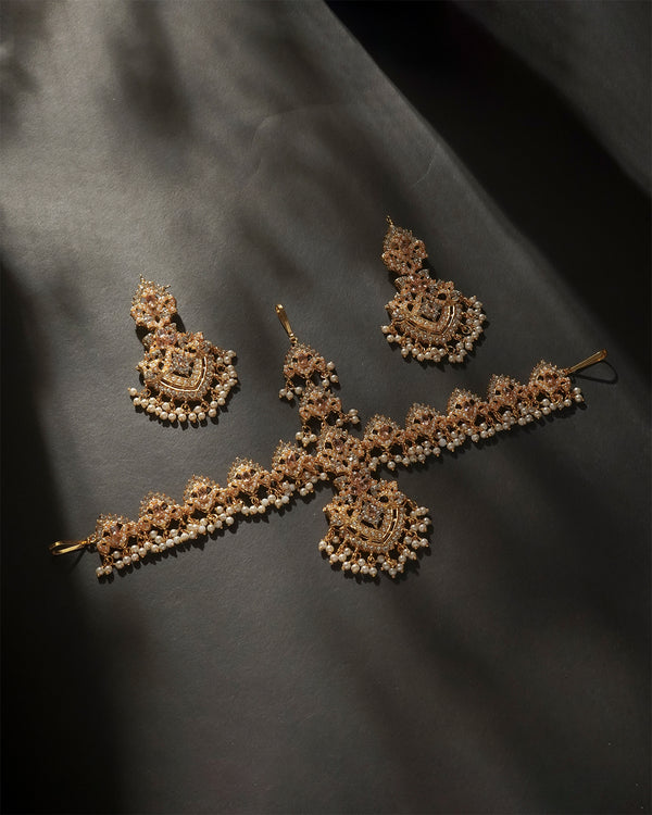 Matha Pati with Earrings