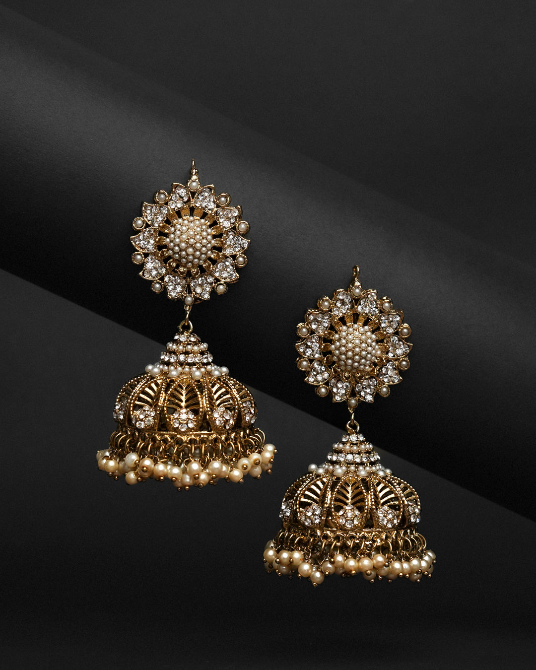 Zeenat Signature Jhumka Bindiya with Sahara