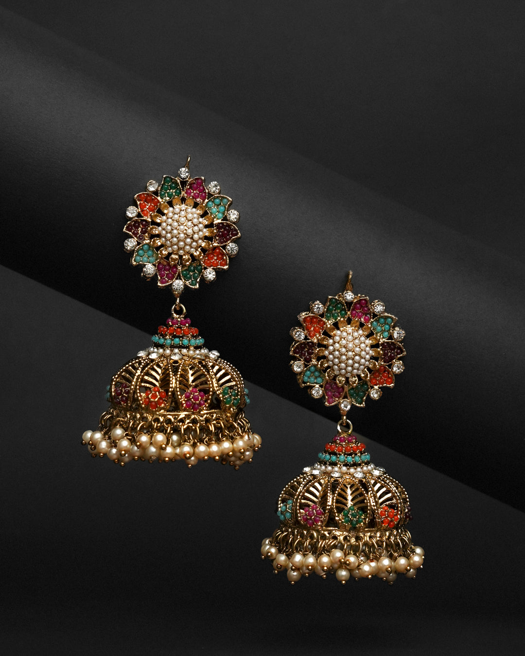 Zeenat Signature Jhumka Bindiya with Sahara