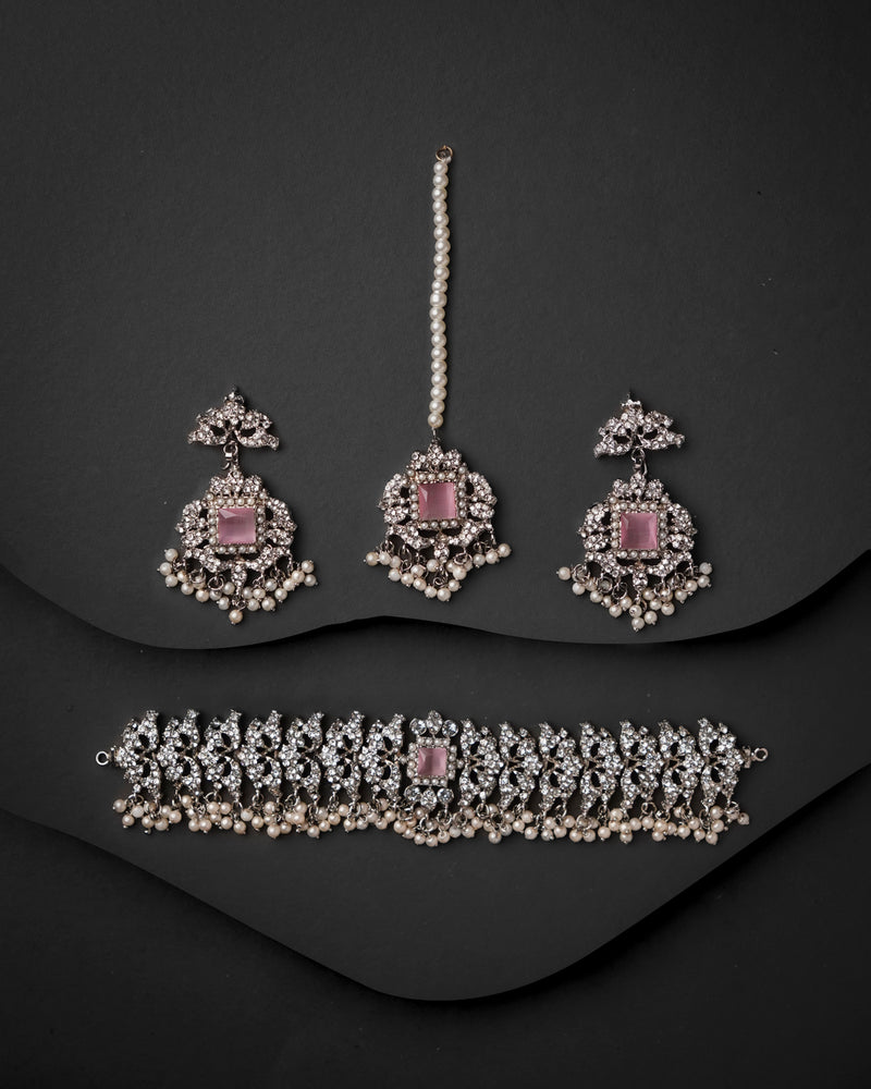 Trendy Necklace Set
