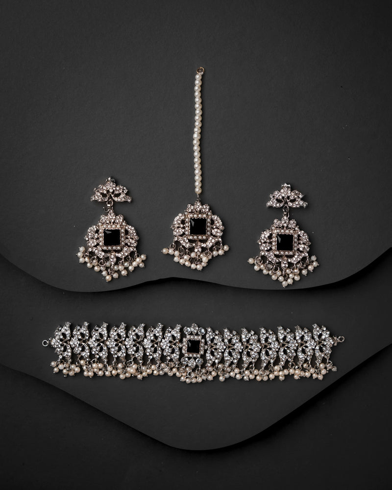 Trendy Necklace Set