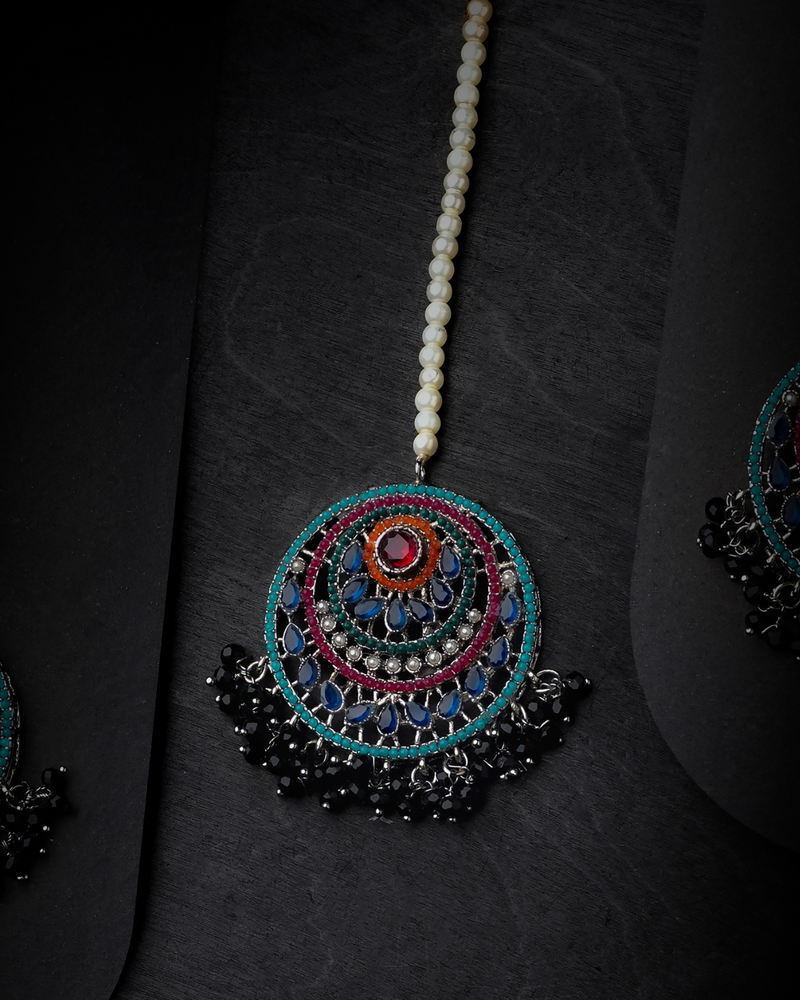 Earrings with Bindiya