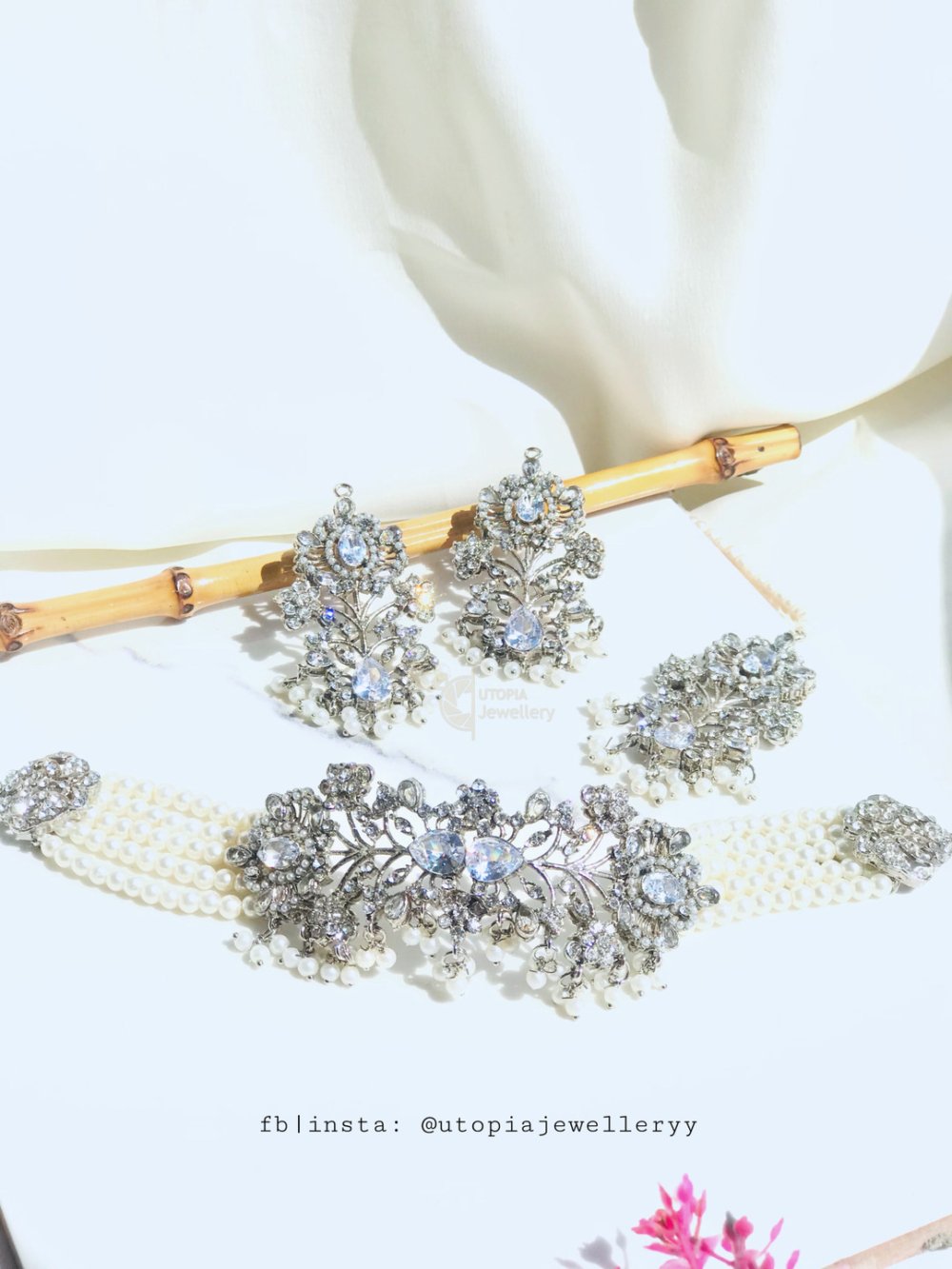 Necklace with Earrings and Tikka - Image 4